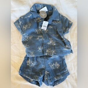 Baby Gap- Peter Rabbit 2 piece set.